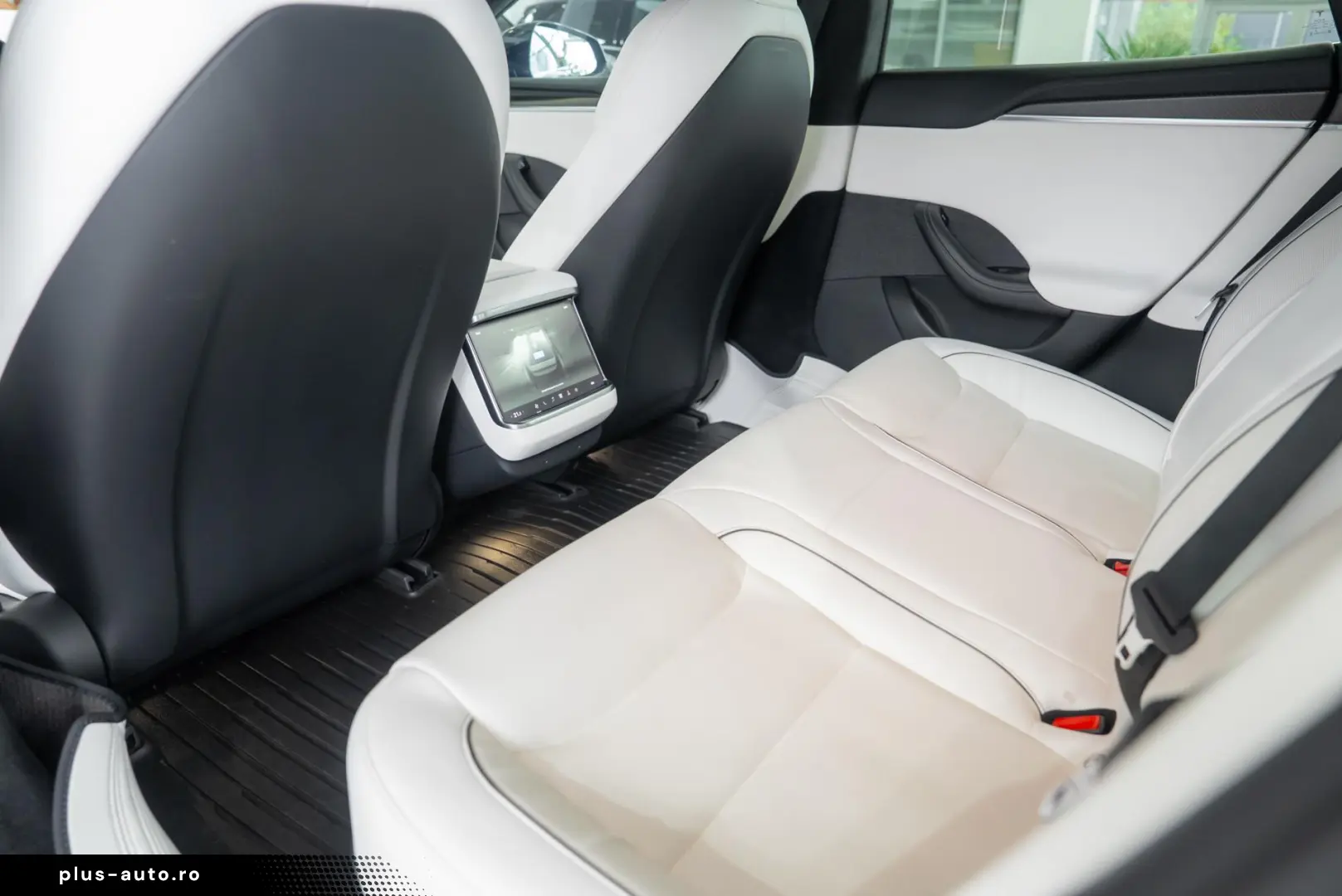 Tesla Model S PLAID
