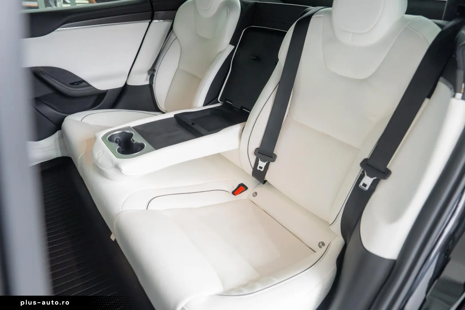 Tesla Model S PLAID