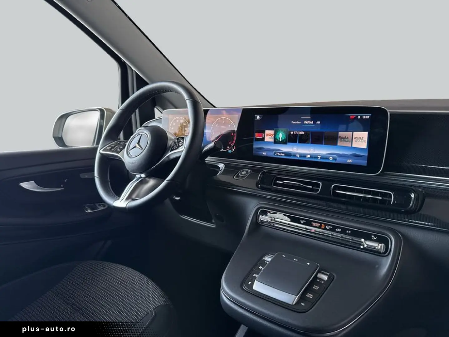 MERCEDES-BENZ V 220 lang