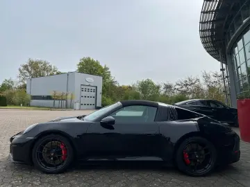 PORSCHE Targa 4 GTS T-Hybrid Sport Chrono BOSE PASM PDK