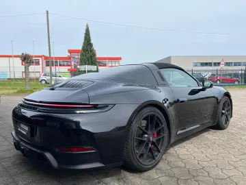 PORSCHE Targa 4 GTS T-Hybrid Sport Chrono BOSE PASM PDK