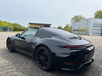 PORSCHE Targa 4 GTS T-Hybrid Sport Chrono BOSE PASM PDK