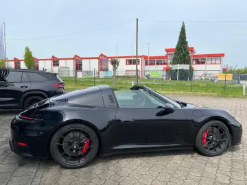 PORSCHE Targa 4 GTS T-Hybrid Sport Chrono BOSE PASM PDK