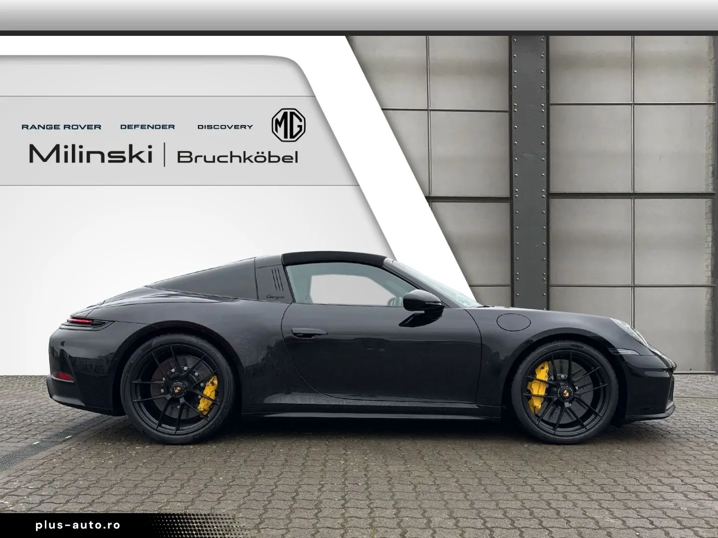 PORSCHE 911 992 Targa 4 GTS Burmester