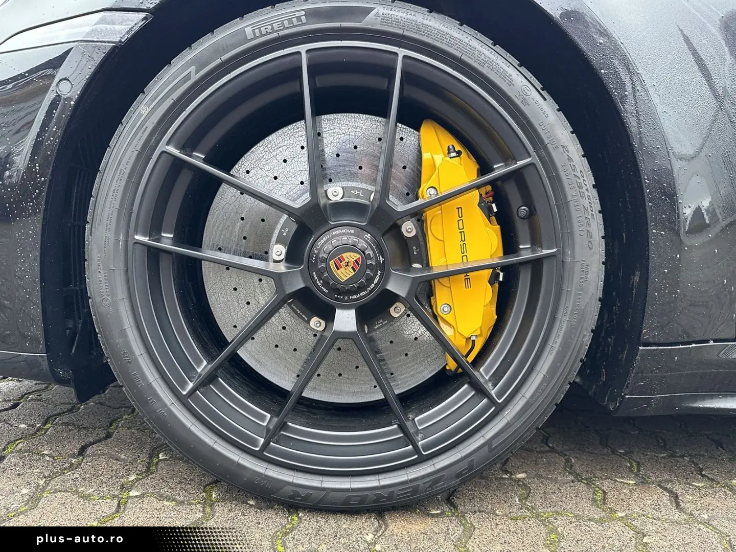 PORSCHE 911 992 Targa 4 GTS Burmester
