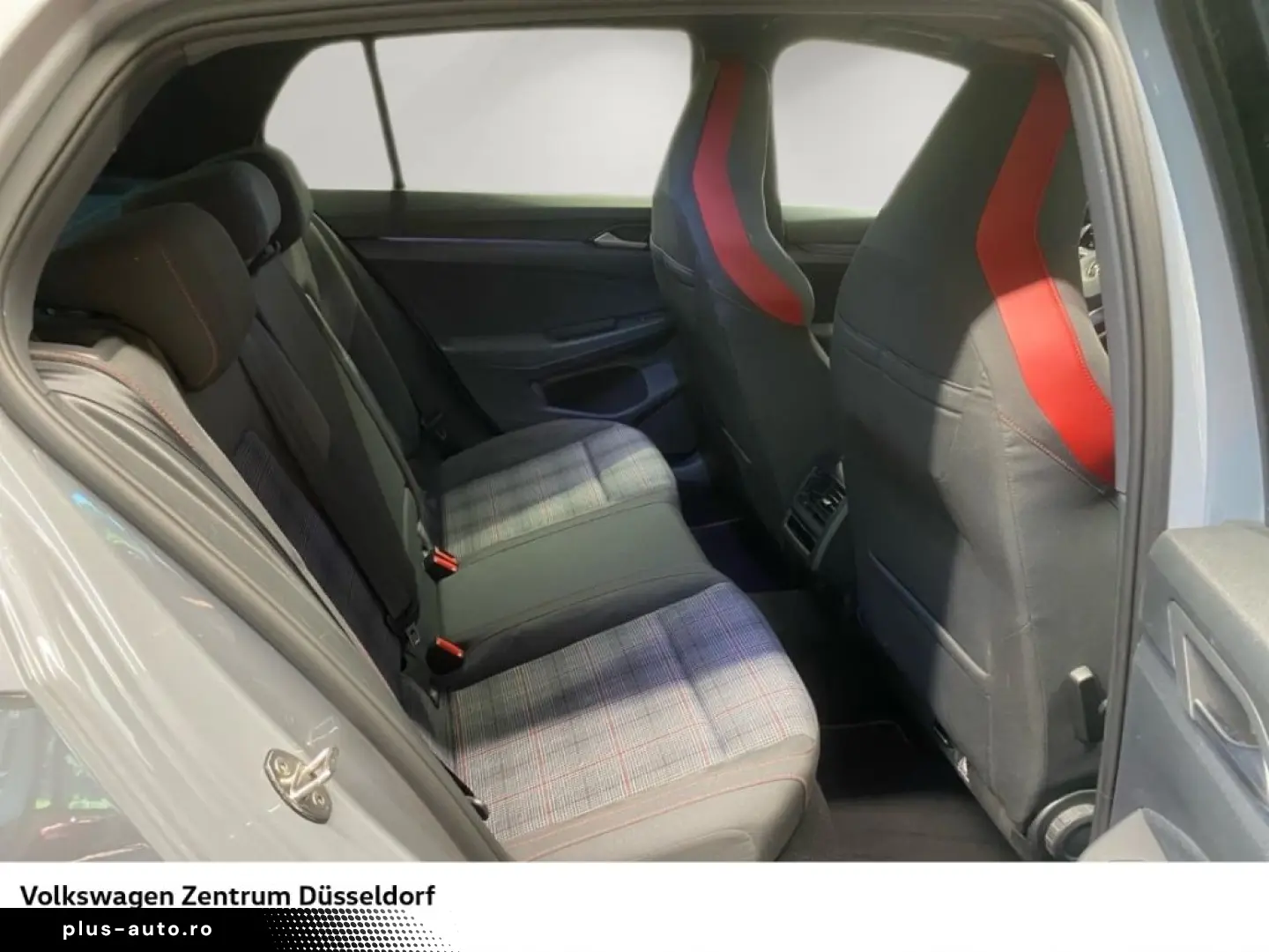 VW Golf GTI 2.0 TSI DSG Pano IQ.Light Navi