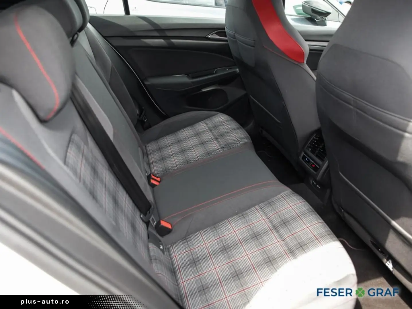 VW Golf 8 GTI 2.0 TSI DSG ACC LED Navi RüKa Sitzh.
