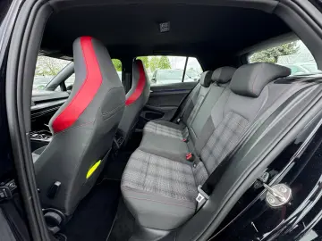 VW Golf Lim 2.0TSI GTI Black Style Navi Kamera