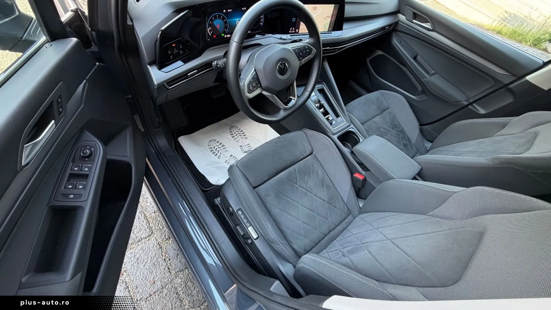 VW Golf 8 2.0 TSI Highline Pano. LED Standh. HeadUp