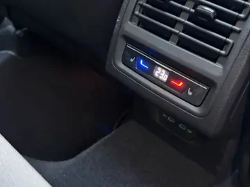VW Golf 8 2.0 TSI Highline Pano. LED Standh. HeadUp
