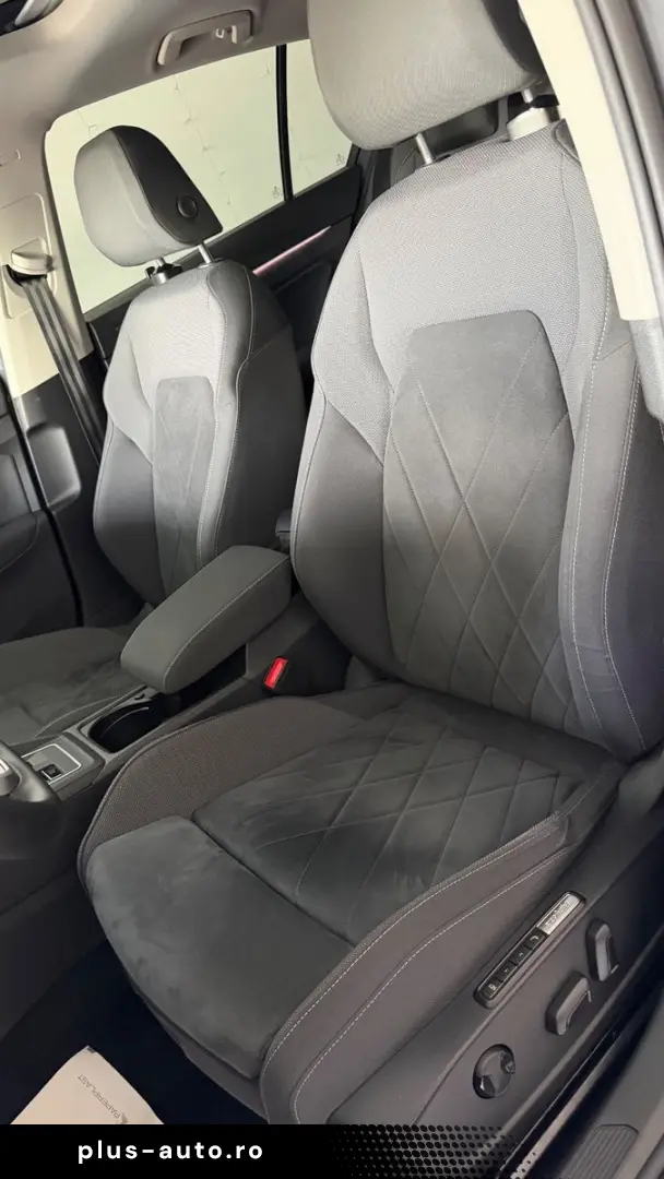 VW Golf 8 2.0 TSI Highline Pano. LED Standh. HeadUp