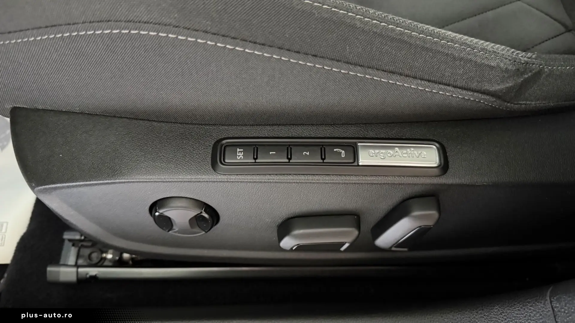 VW Golf 8 2.0 TSI Highline Pano. LED Standh. HeadUp