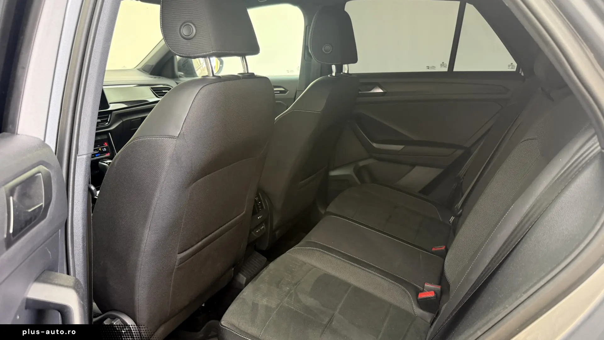 Volkswagen   T-Roc   1.5 TSI   150CP   An 2025   Euro 6   Au