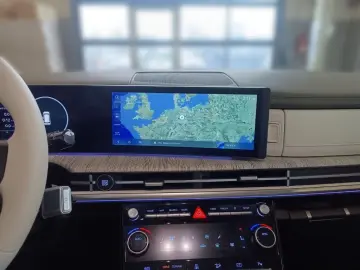 HYUNDAI SANTA FE PHEV MY25 1.6 AT 4WD Signature Komf.P T