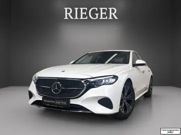 MERCEDES-BENZ E 220 d Avantgarde-Advanced Superscreen AHK