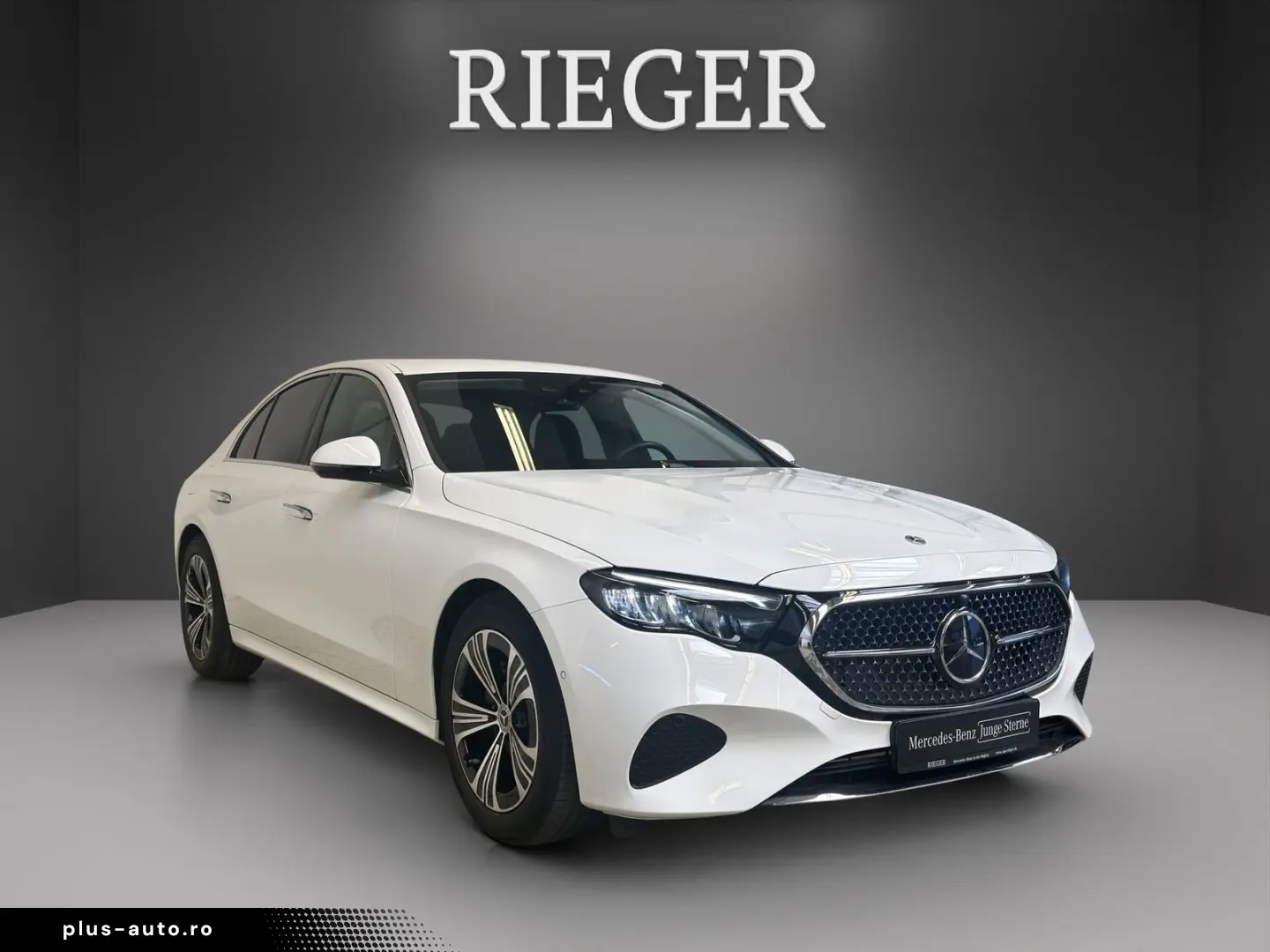 MERCEDES-BENZ E 220 d Avantgarde-Advanced Superscreen AHK