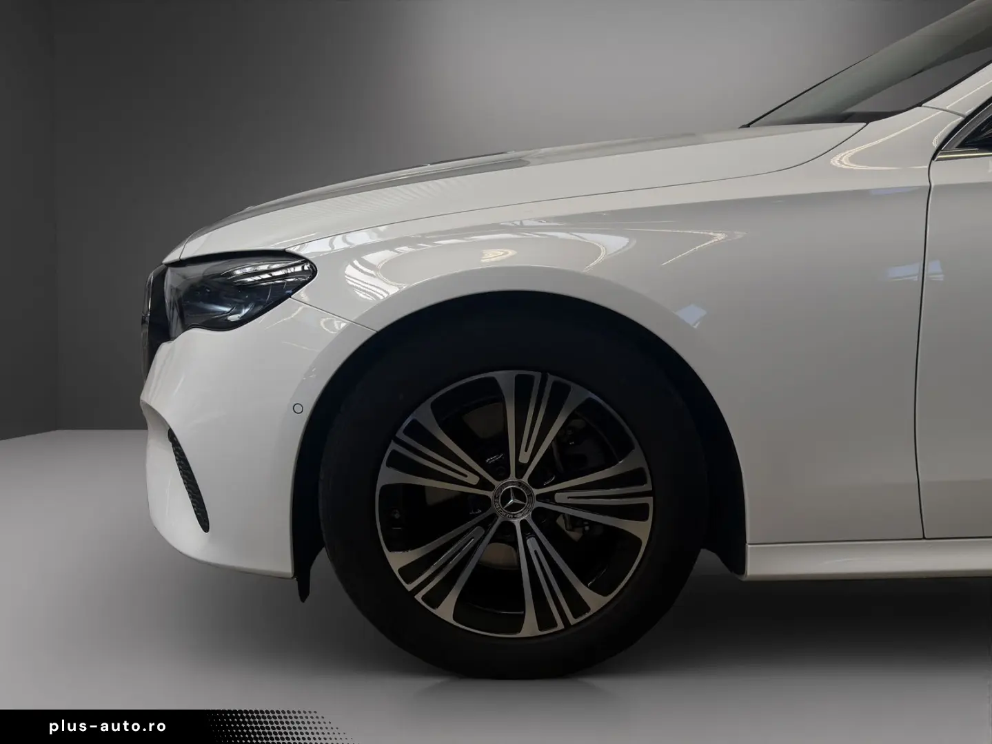 MERCEDES-BENZ E 220 d Avantgarde-Advanced Superscreen AHK