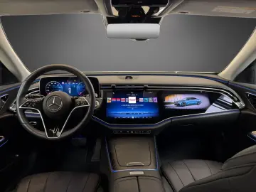 MERCEDES-BENZ E 220 d Avantgarde-Advanced Superscreen AHK