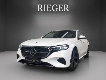 MERCEDES-BENZ E 220 d Avantgarde-Advanced Superscreen AHK