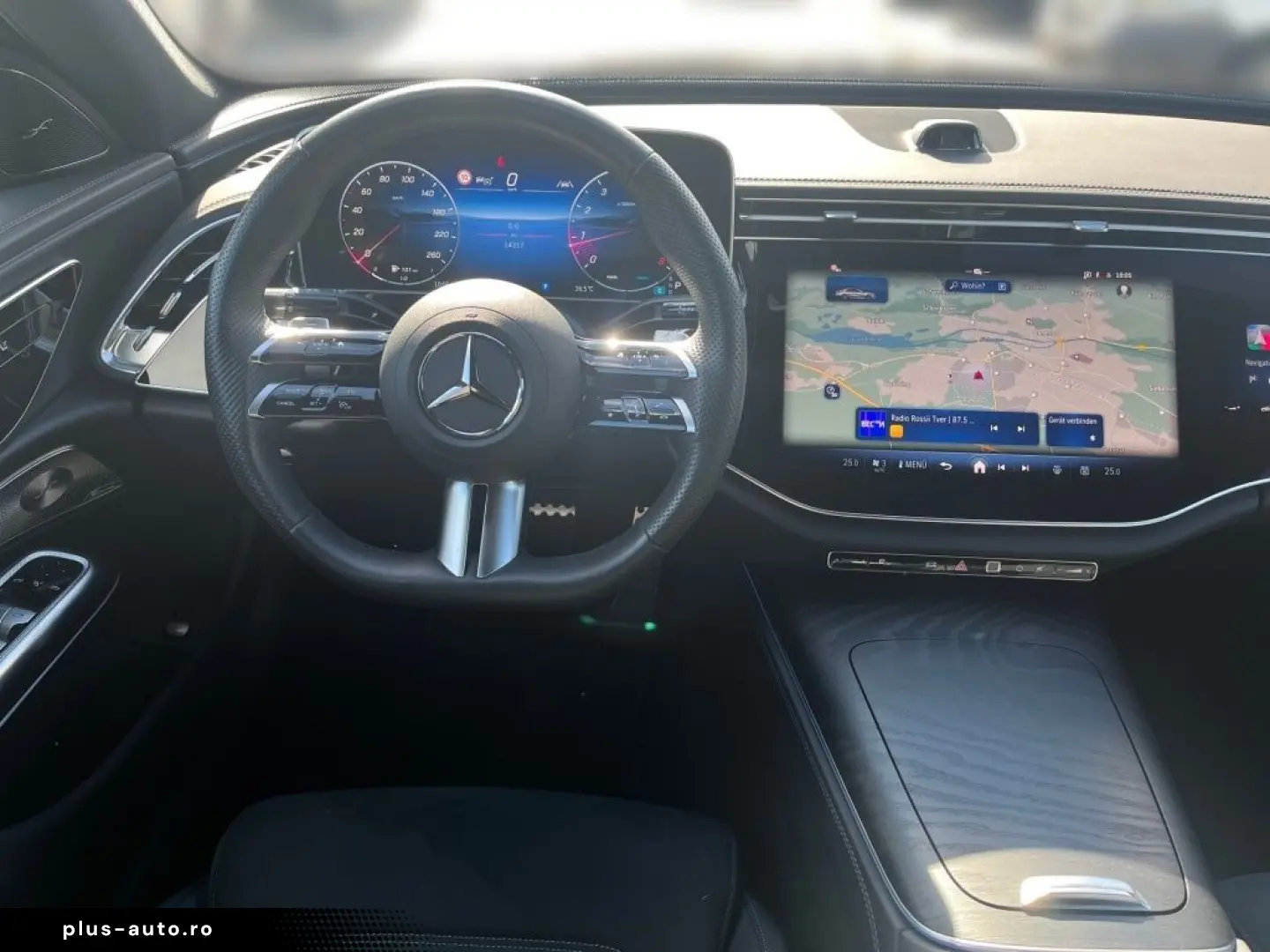 MERCEDES-BENZ E 200 AMG Night SUPERSCREEN 20 Burmester