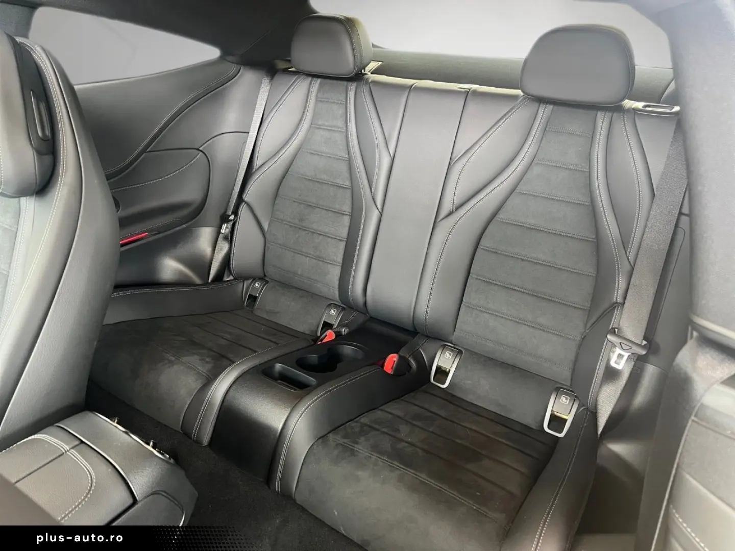 MERCEDES-BENZ CLE 300 e AMG Night Pano AHK Distronic&hellip;