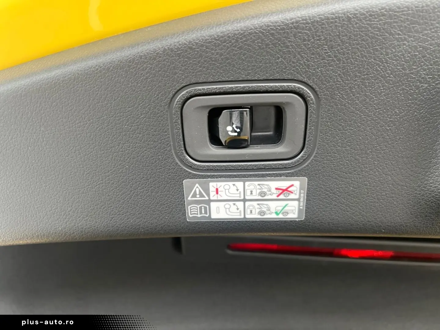 MERCEDES-BENZ CLE 300 e AMG Night Pano AHK Distronic&hellip;