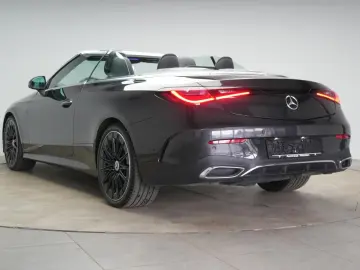 MERCEDES-BENZ CLE 300 4Matic AMG Line Leder Distroni…