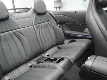 MERCEDES-BENZ CLE 300 4Matic AMG Line Leder Distroni…