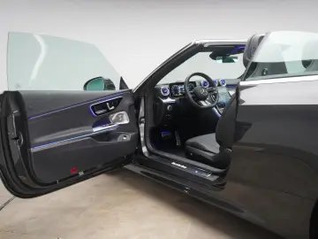 MERCEDES-BENZ CLE 300 4Matic AMG Line Leder Distroni…