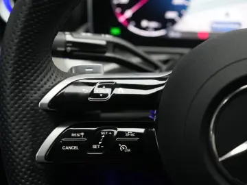 MERCEDES-BENZ CLE 300 4Matic AMG Line Leder Distroni…