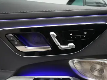 MERCEDES-BENZ CLE 300 4Matic AMG Line Leder Distroni…