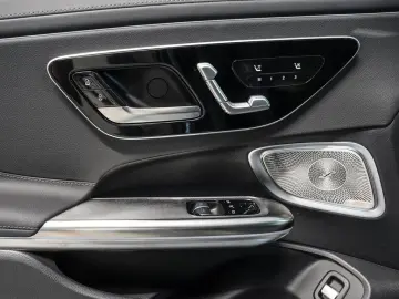MERCEDES-BENZ CLE 300 COUPE AMG-LINE PANO SITZKLIMA …