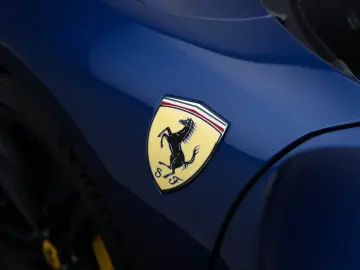 FERRARI 296 GTS      Ferrari Frankfurt