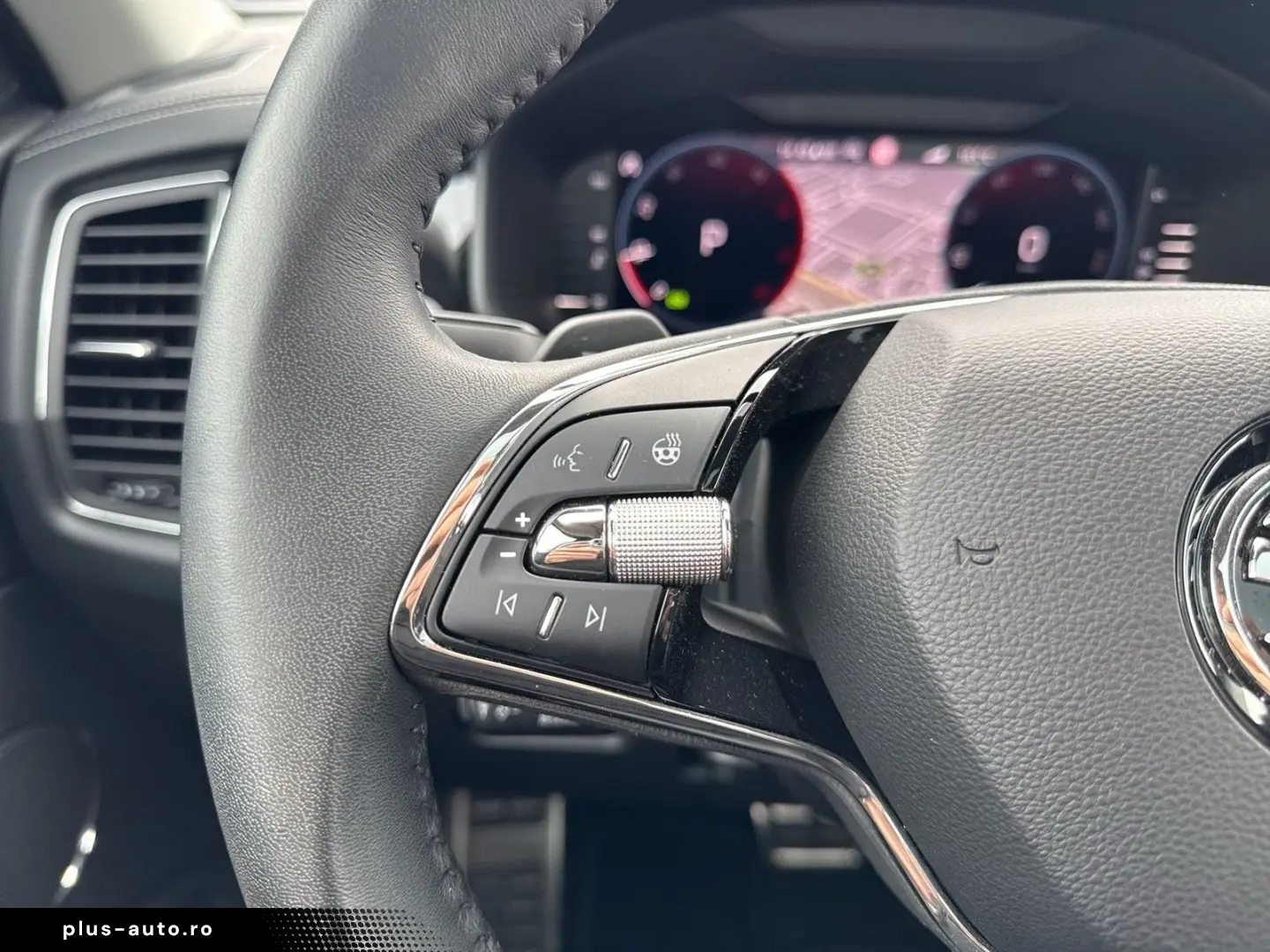 SKODA Kodiaq 2.0 L&K 4X4 LEDER PANO STANDHZ. ACC LM20