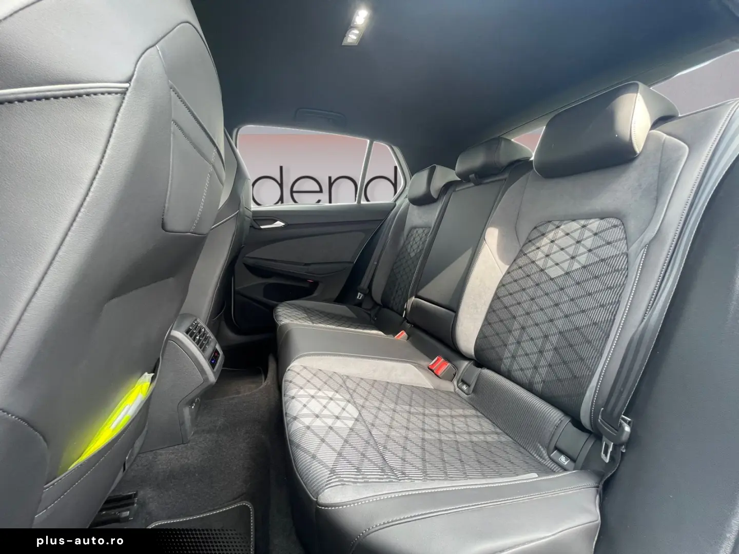 VW Golf R-Line 1 5 l eTSI OPF 110 kW (150 PS) 7-Gan
