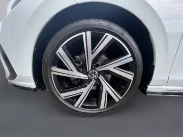 VW Golf R-Line 1 5 l eTSI OPF 110 kW (150 PS) 7-Gan