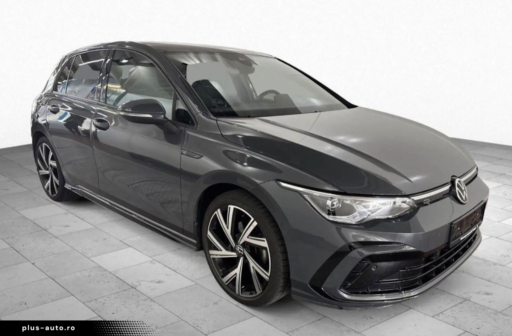VW Golf VIII Lim. R-Line eTSI OPF Kam 18  IQ Matrix