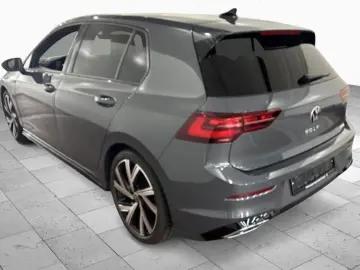 VW Golf VIII Lim. R-Line eTSI OPF Kam 18  IQ Matrix