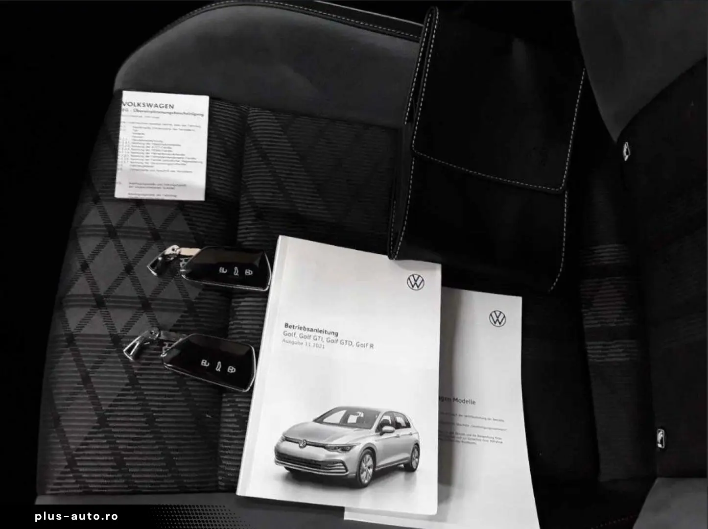 VW Golf VIII Lim. R-Line eTSI OPF Kam 18  IQ Matrix