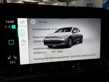 VW Golf VIII Lim. R-Line eTSI OPF Kam 18  IQ Matrix