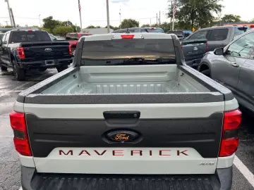 FORD Maverick XLT Turbo AWD orange