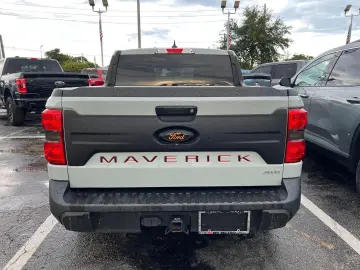 FORD Maverick XLT Turbo AWD orange