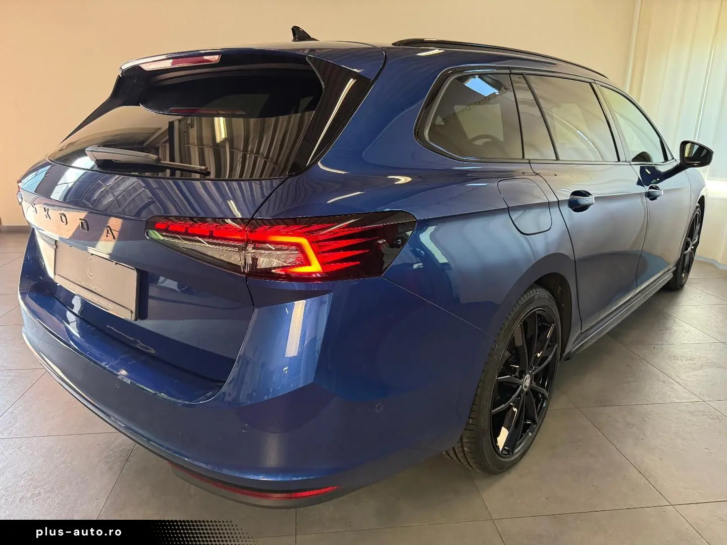 SKODA Superb C. 2.0TSI Sportline PANO HEAD-UP StHz AHK