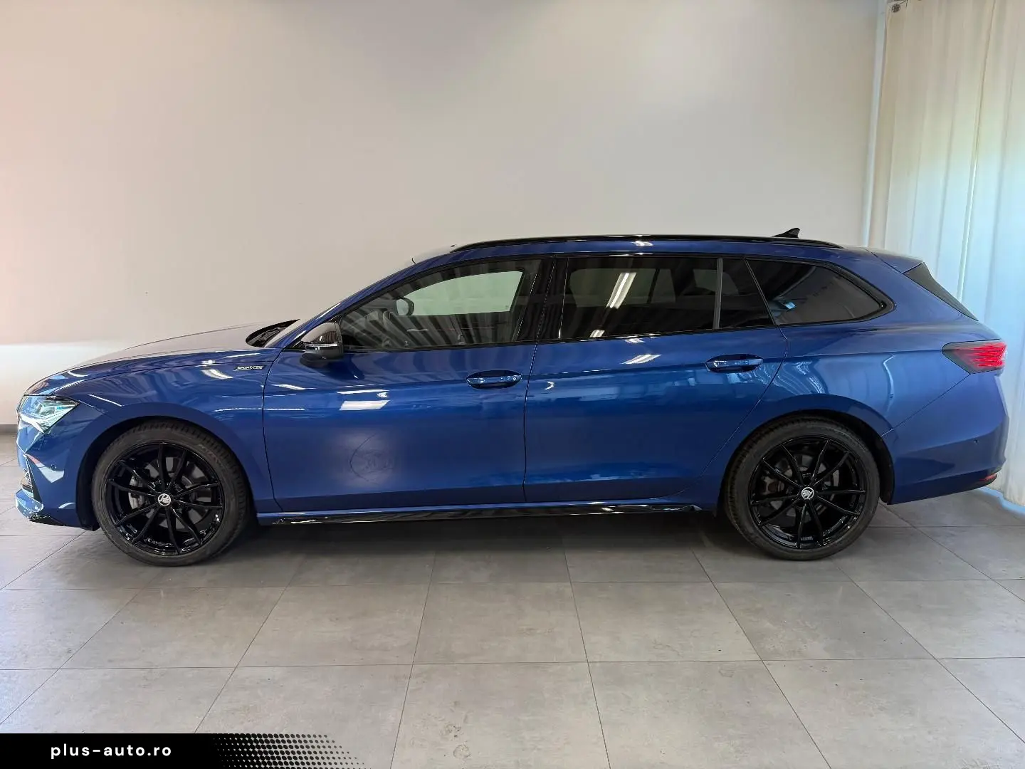 SKODA Superb C. 2.0TSI Sportline PANO HEAD-UP StHz AHK