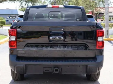 FORD MaverickHybrid Lariat Black