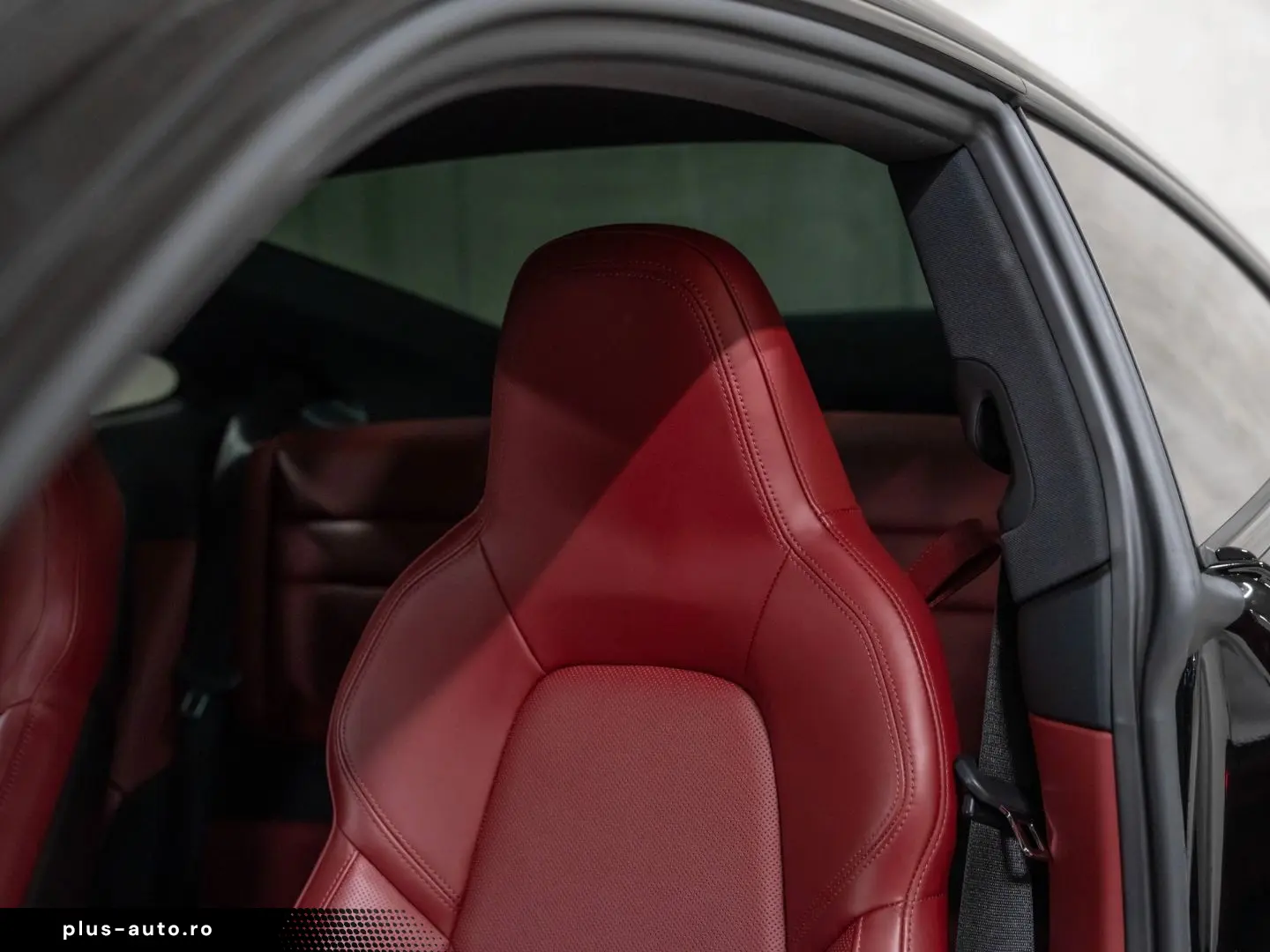 PORSCHE 992 Carrera 4S Sunroof 360 Lift Ventilation