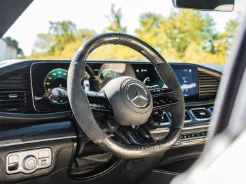 MERCEDES-BENZ GLE 63 AMG FACELIFT 25 BRABUS ROCKET 900 1OF25
