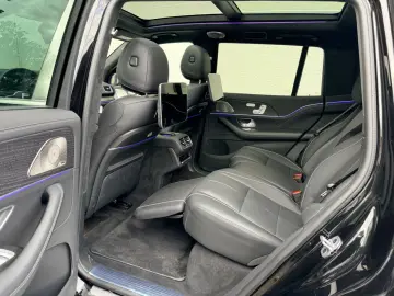 MERCEDES-BENZ GLS 600 Maybach 4Matic CHAUFFEUR PANO …