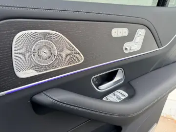 MERCEDES-BENZ GLS 600 Maybach 4Matic CHAUFFEUR PANO …