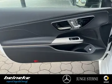 MERCEDES-BENZ CLE 200 Coupé AMG Line Night Pano KEYL…